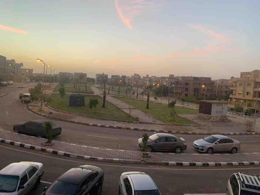 Shared Close To Airport Garden View مشترك بالقرب من المطار مطل على حديقة Apartamento *