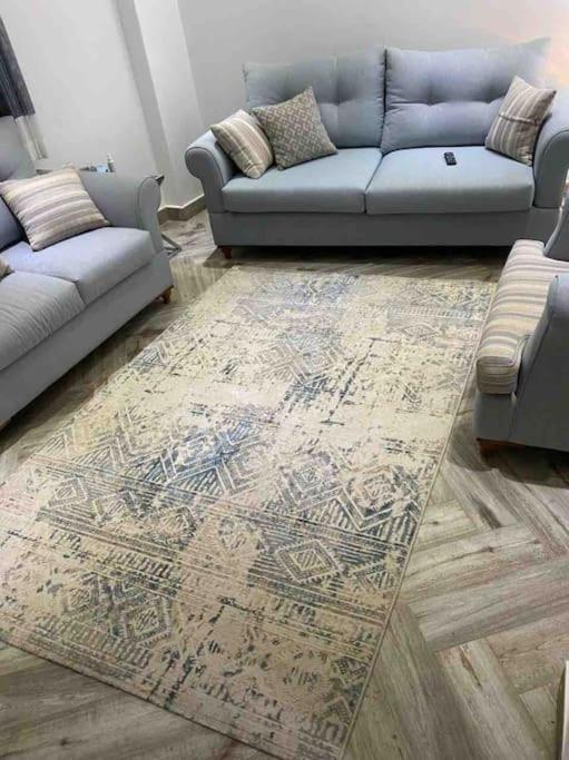 Shared Close To Airport Garden View مشترك بالقرب من المطار مطل على حديقة Apartamento Cairo